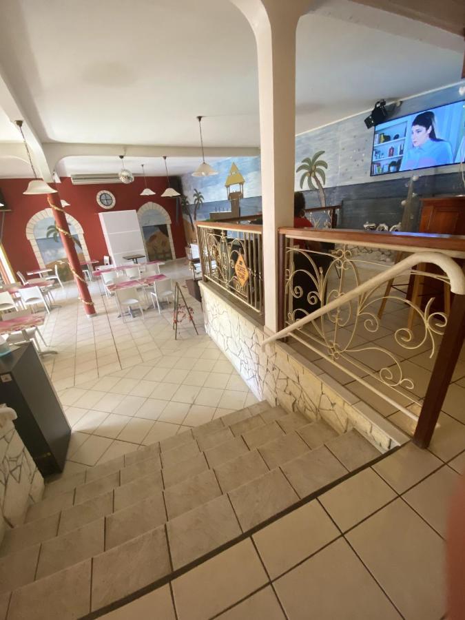 Appartement Moderne A Pointe Noire 36 M² Piscine & Jacuzzi Zewnętrze zdjęcie